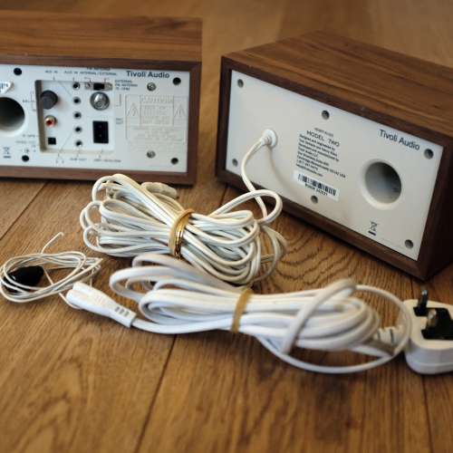 名牌 Tivoli Audio Model Two AM/FM Radio