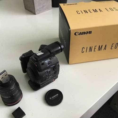 Canon Cinema C300 16GB USB Flash Drive 模型 miniature