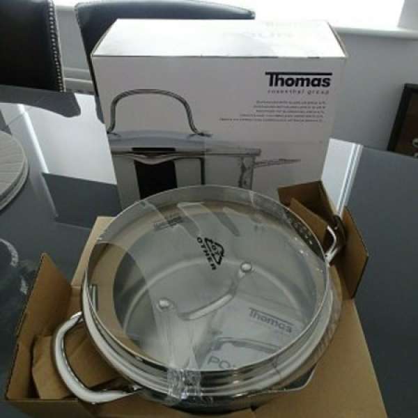 全新Thomas 24cm 4.7L 不銹鋼 有蓋雙耳鍋 (連玻璃蓋)