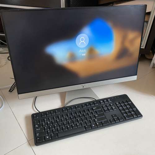Asus all in one AIO computer i3 7100u 8gb ram 24 inch