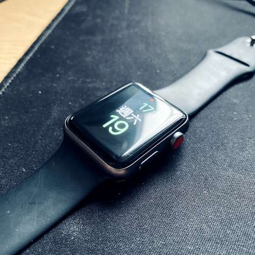 Apple watch 3 Grey 42mm GPS+LTE 85成新