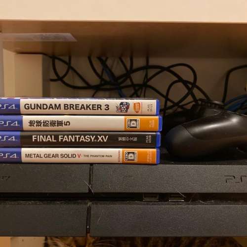 PS4 500GB 主機連1手制4隻game