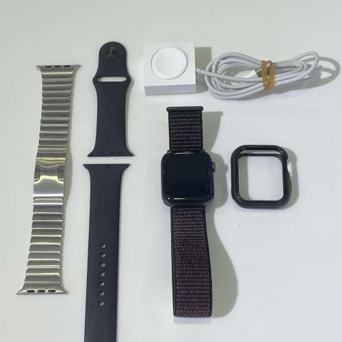 95% New Apple Watch 4 44mm GPS + LTE