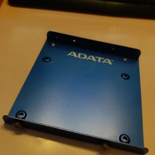 Adata  SSD 托盘