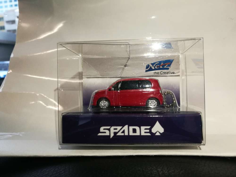Tomica toyota spade sales