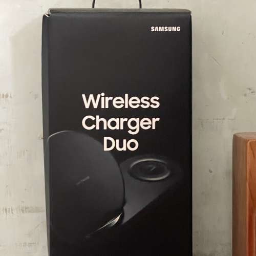 90% 新Samsung wireless Charger Duo 無線充電座