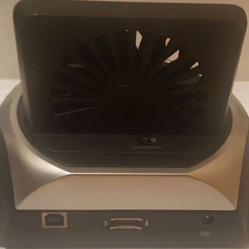 90%新 MADzD MD-118 eSATA, USB 2.0 移動硬盤盒