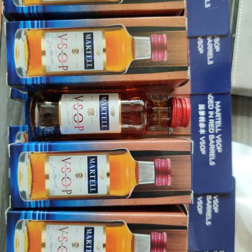 Martell VSOP 酒辦 30ml 有6枝有盒