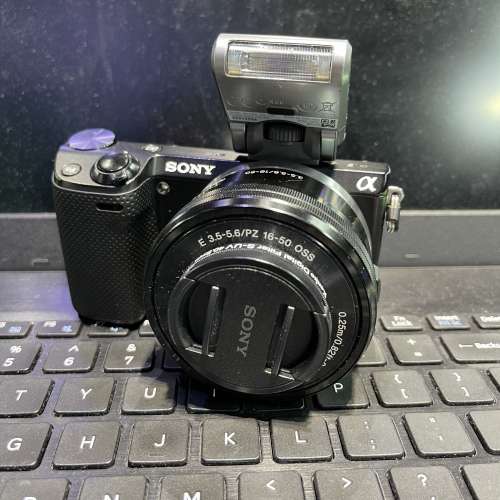 Sony NEX-5R 連16-50mm鏡