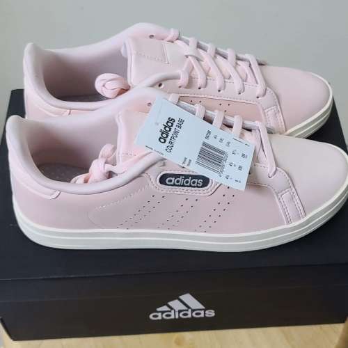 全新 Adidas 粉紅 女裝鞋