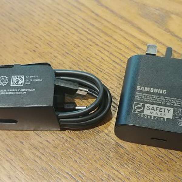 Samsung S20 S21 Note10 Fold2 原裝配件 25W Superfast Charger + TypeC 數據線