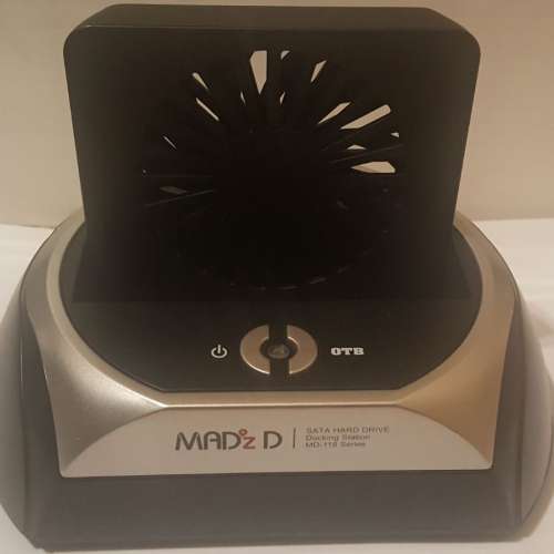 90%新 MADzD MD-118 eSATA, USB 2.0 移動硬盤盒