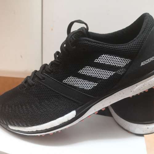 Adidas ADIZERO TAKUMI SEN 5 跑鞋