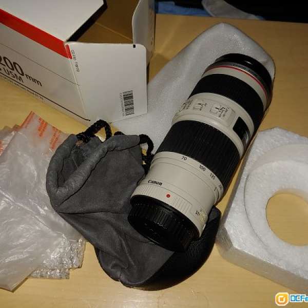 Canon EF 70-200mm 4L IS USM 95% NEW