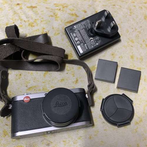 Leica X1