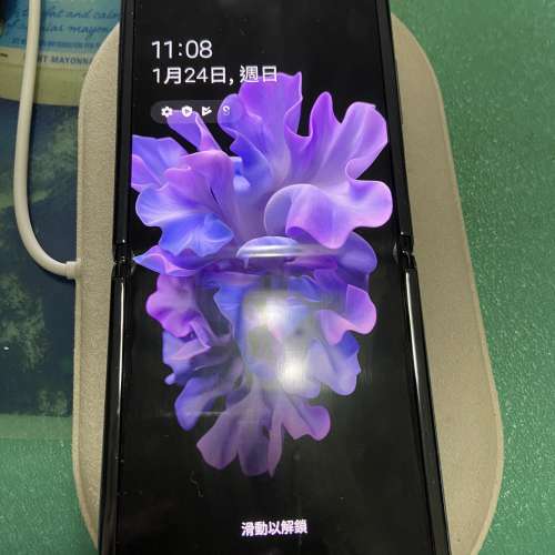 放 Samsung Galaxy Z flip smf700f 4GLTE 256gb+8gb 9成半新 鏡面紫 女仔機