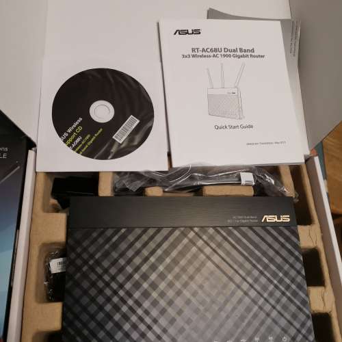 Asus RT-AC68U  AC1900双頻 Router 路由器