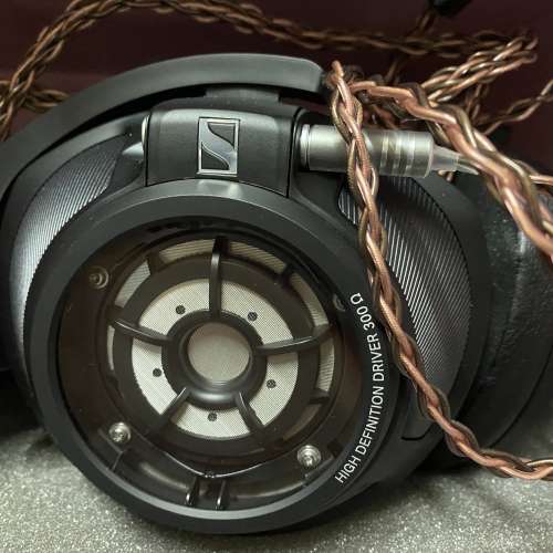 SENNHEISER HD820