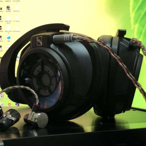 SENNHEISER HD820
