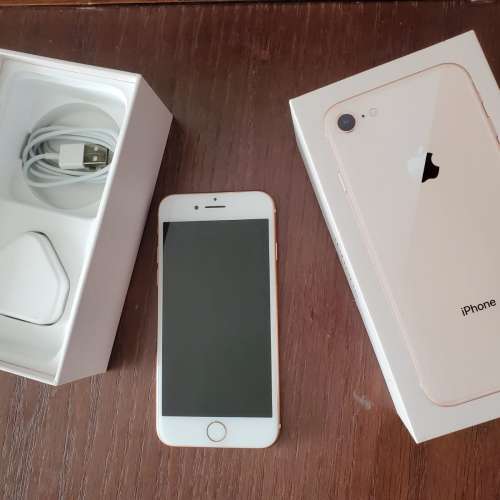 95% New iPhone 8 256GB Rose Gold with Box & Charger