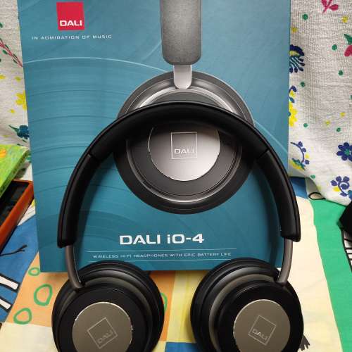 DALI IO-4 Wireless Hi-Fi headphones