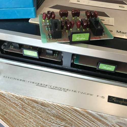 Accuphase F-5 electric crossover  (290HZ, 800Hz)