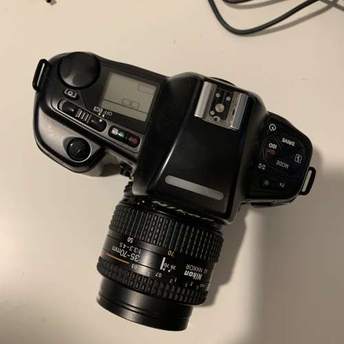 Nikon F90x + 35-70mm F3.3-4.5