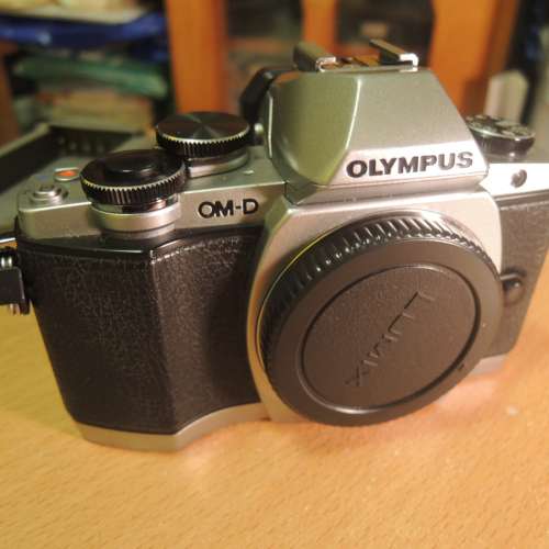 Olympus E-M10一代