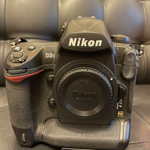 九成 90% 新 Nikon D3s 行貨 (shutter count 68xx)