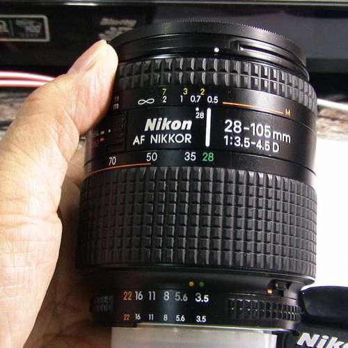 放逾95%新純日本造NIKON AF28-105mm f3.5-4.5D鏡(跟原廠L1Bc濾鏡值$2xx)=$900