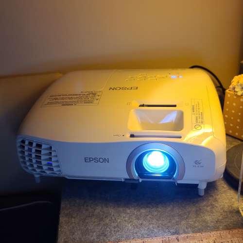 Epson EH TW5200 超清家用投影機 Projector