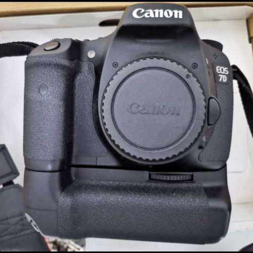 Canon Eos 7D 90% 沒有花十分新連直倒及配件