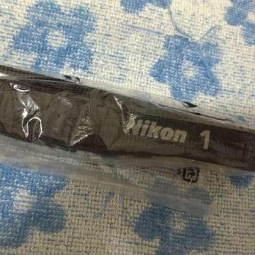 未用Nikon 1、Olympus無反系列專用原廠相機頸繩 （取自相機配件）