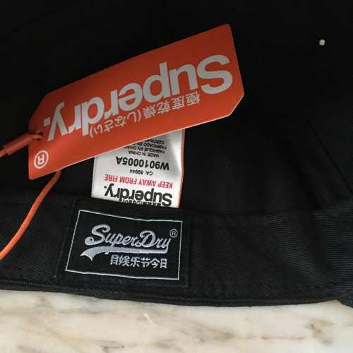 全新Superdry 黑色帽