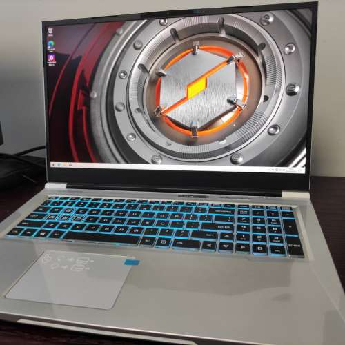 MECHREVO X8Ti-S i7-10870H 8G 256-SSD NA RTX 2060 6GB 17.3" 1920x1080 144Hz 電...