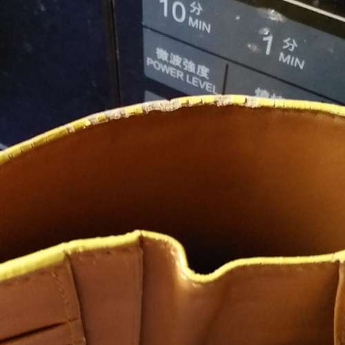 Loro piana 顶级鱷魚皮銀包.，原價$14800.