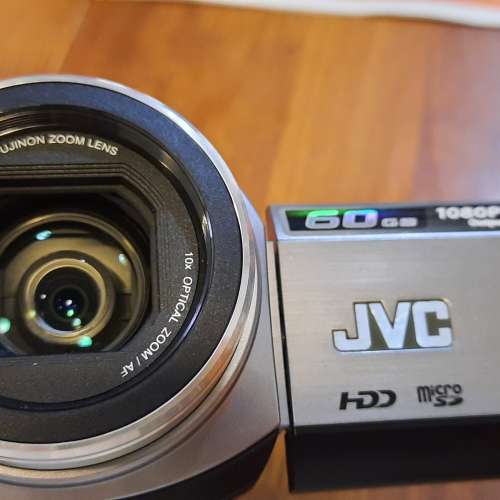 JVC HD Camcorder S D 5  with 60G hdd, 高级机 3 CCD,跟兩原装大电