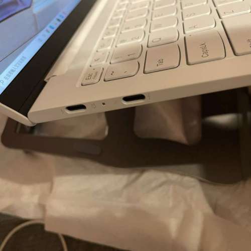 聯想 i7 16G RAM 1TB nvme 機只重960g 3個type-C 超咋邊  3年保養 有單有盒全套