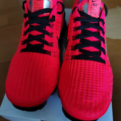 100% 全新Nike. Vapormax Flyknit 3 瑩光橙色 特別版