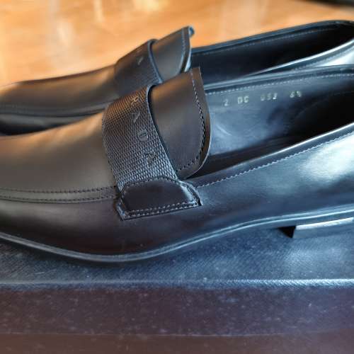 100%全新 Prada 皮鞋 襯Suit一流  (有齊盒有單有絨毛袋)