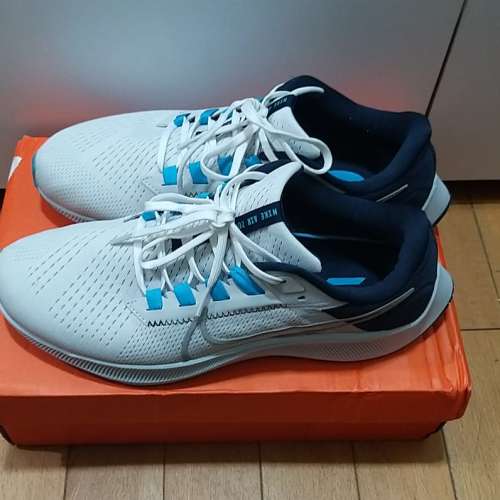 99%新 Nike Air Zoom Pegasus 38 學生需急切放售(可議)🙏 SIZE :EU 43 / UK 8.5 / ...