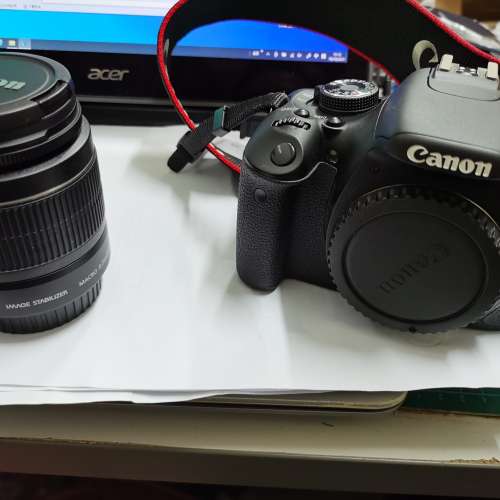 出售二手 Canon 600D 單反相機 (18-55mm鏡頭)