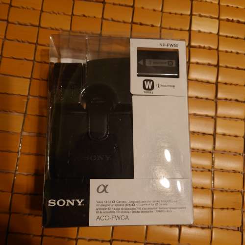 全新未開封Sony Emount  FW50 電池套裝(ACC-FWCA)