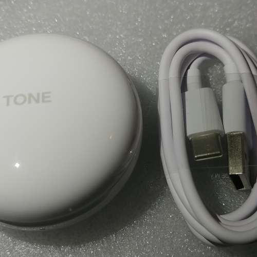 LG Tone Free FN7 無線藍牙降噪耳機  使用不足一個月 有單據保用但冇盒