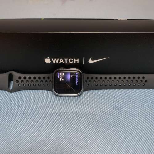 Apple Watch SE Nike sports 40mm