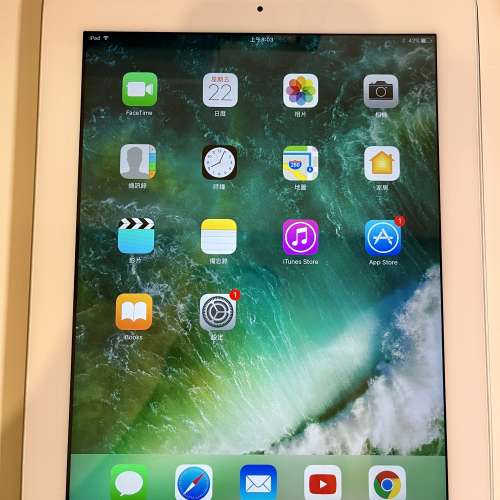 iPad 4 16GB Wifi 行貨，淨機，功能100%全正常 *議價勿擾*