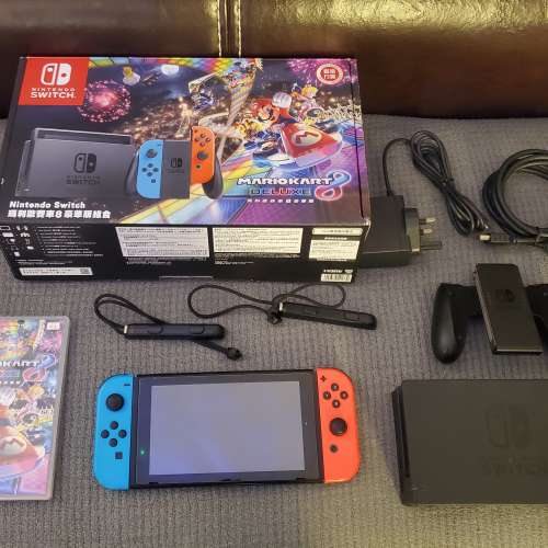 Nintendo Switch - 70% new...100 % works . Mario Kart 8 Deluxe