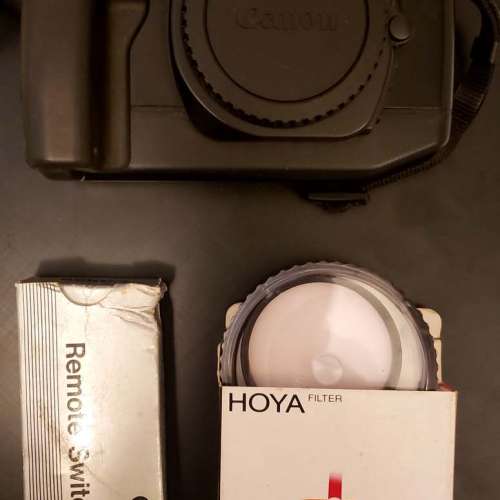 EOS 620 with some accessories (please reference to photo) please offer