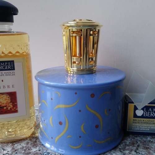 全新 法國Lampe Berger（金柏格）絕版香薰座/香薰台（連盒連油）（淺藍）