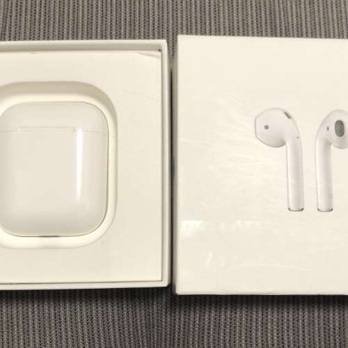 近乎全新 Airpods 第一代